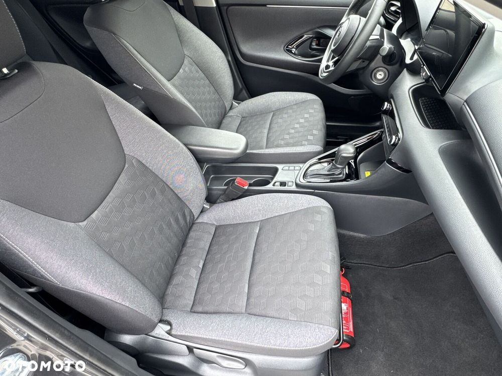 Toyota Yaris Hybrid 1.5 Style - 13