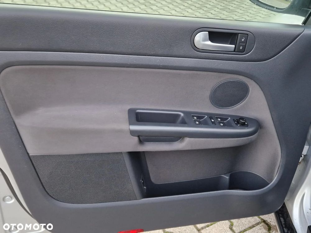 Volkswagen Golf Plus - 26