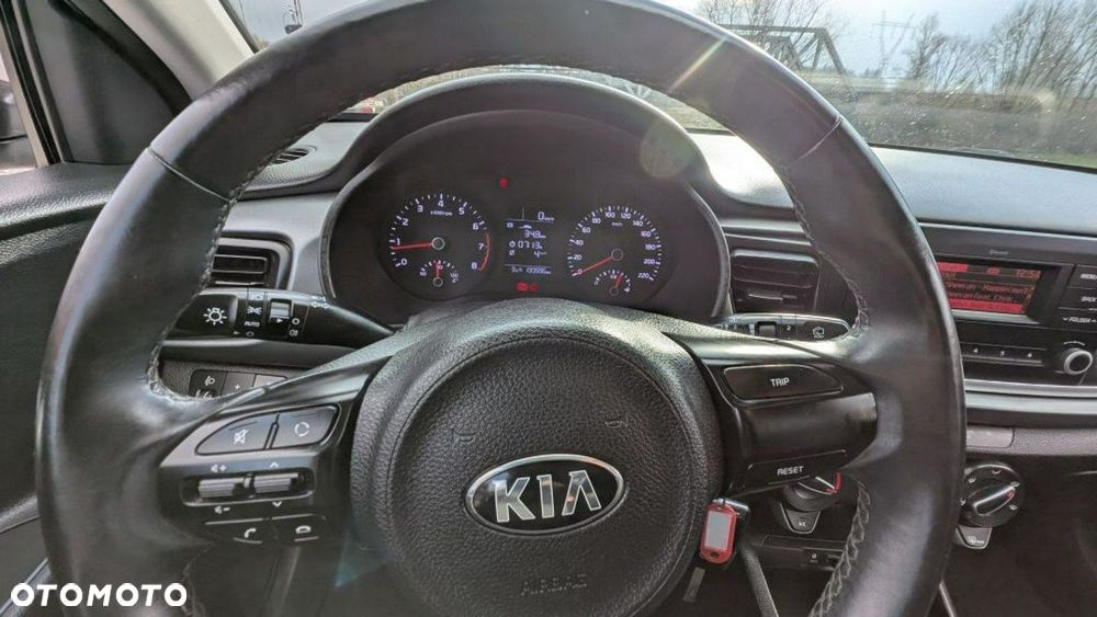 Kia Rio - 16