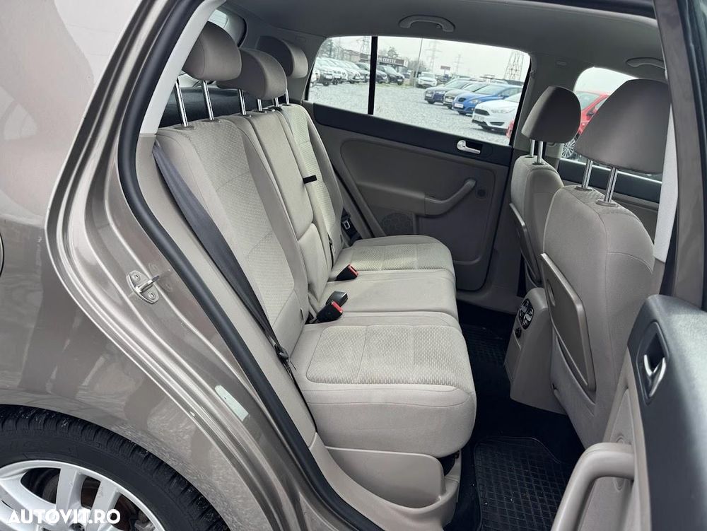 Volkswagen Golf Plus - 22