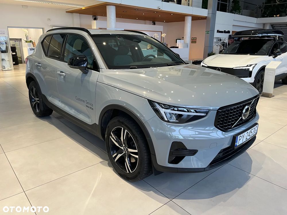 Volvo XC 40 B3 Plus Dark - 3