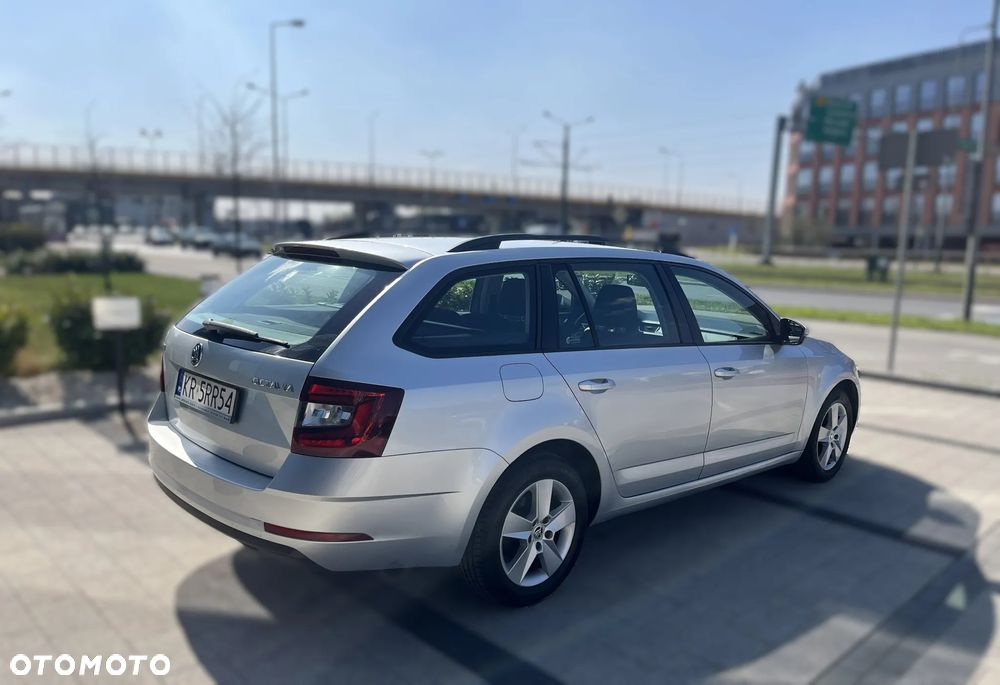 Skoda Octavia 1.6 TDI Ambition - 5
