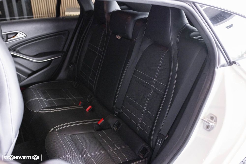 Mercedes-Benz CLA 180 - 25