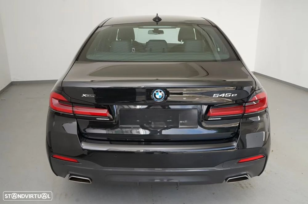 BMW 545 e xDrive Pack M - 3