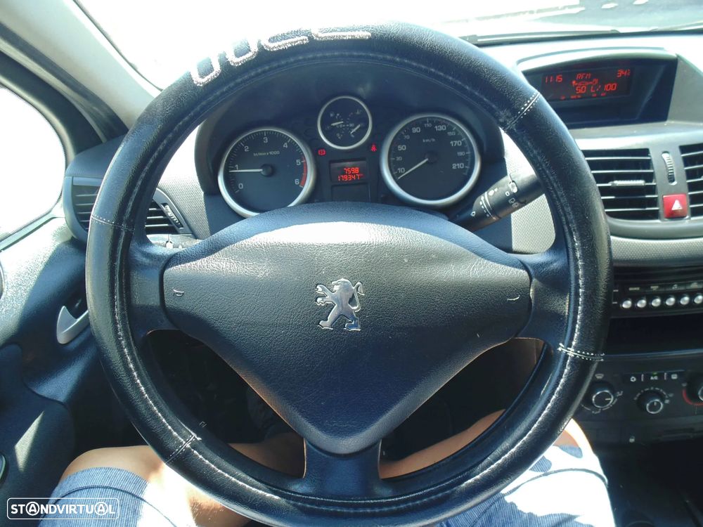 Peugeot 207 1.4 HDI - 19