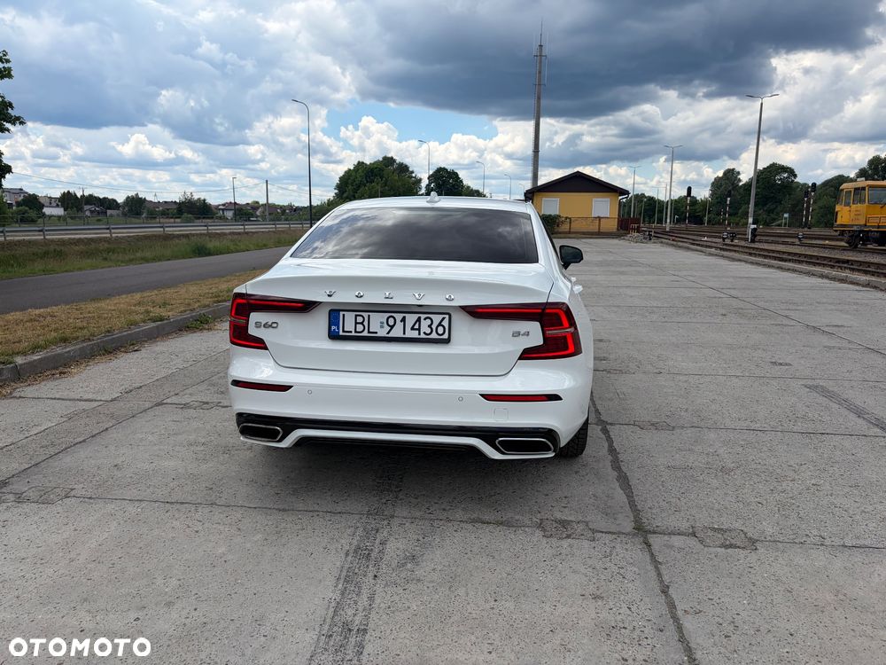 Volvo S60 B4 B R-Design - 7