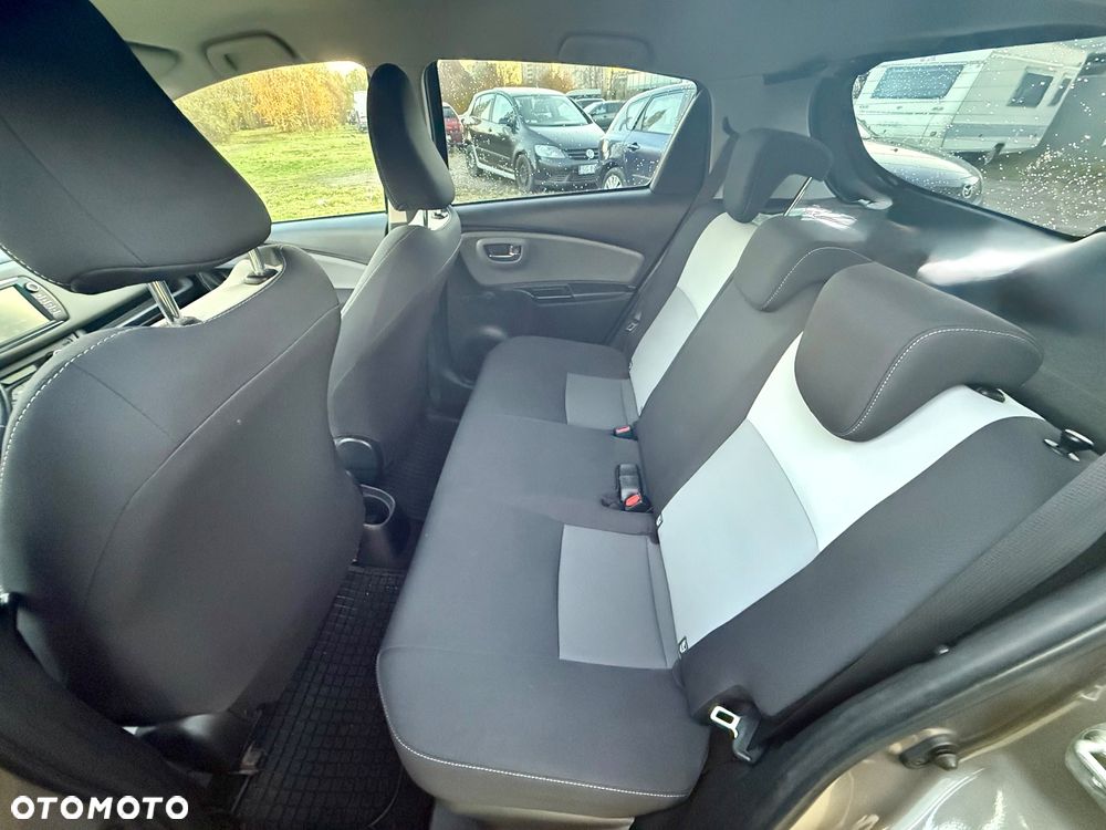Toyota Yaris Hybrid 1.5 VVT-i Life - 17