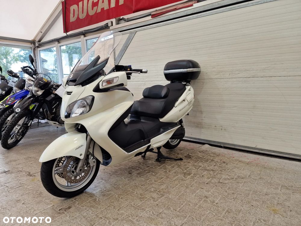 Suzuki Burgman - 5