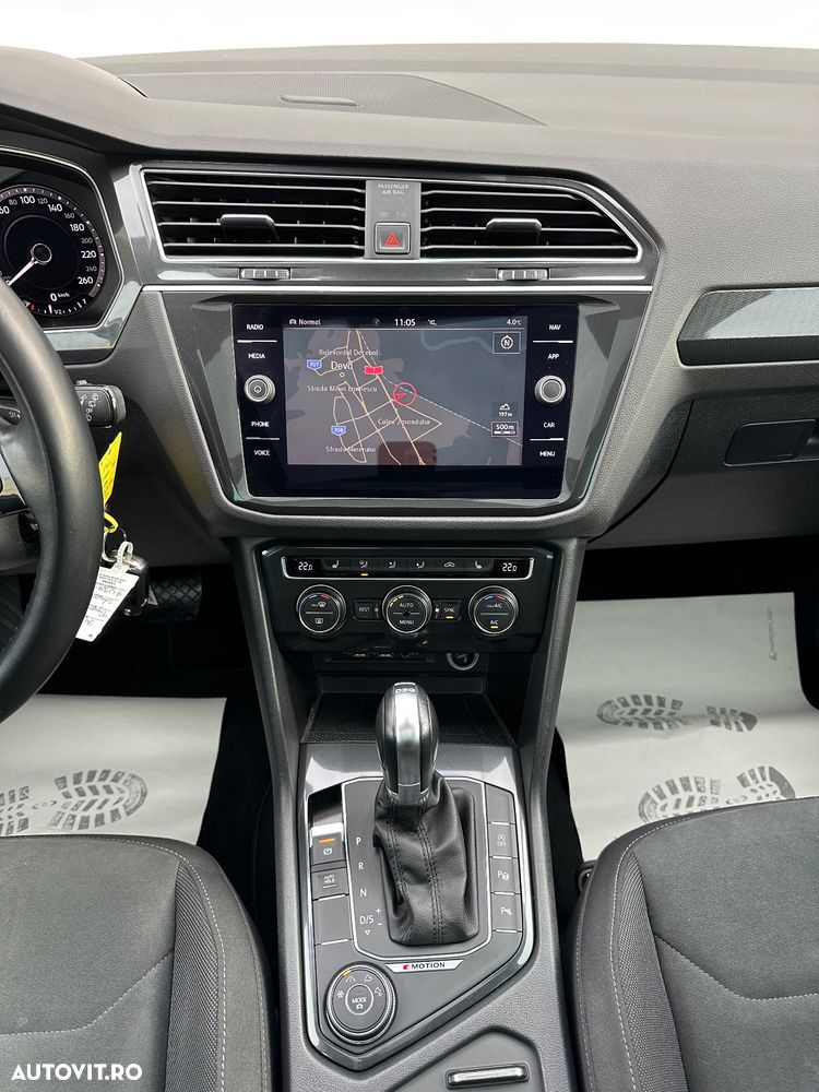 Volkswagen Tiguan 2.0 TDI SCR 4MOTION DSG Highline - 25