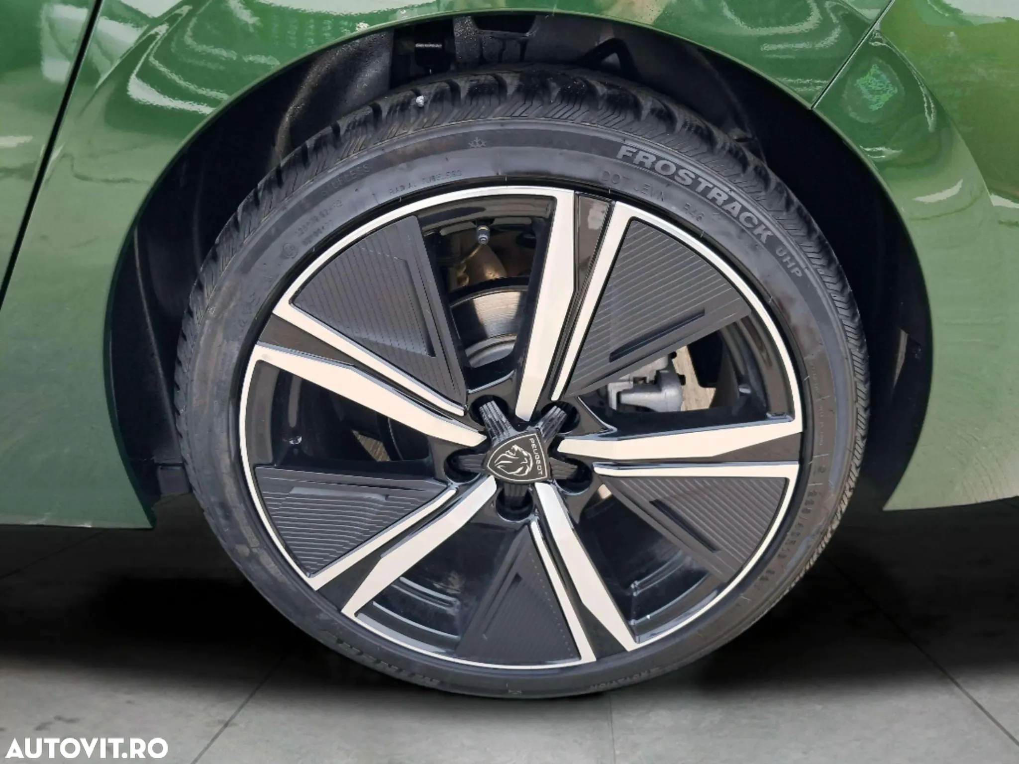 Peugeot 308 1.2L PureTech 130 S&S EAT8 GT - 20