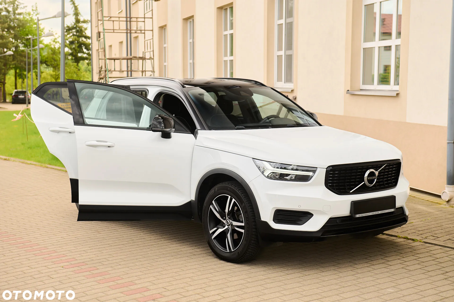 Volvo XC 40 T3 R-Design - 23