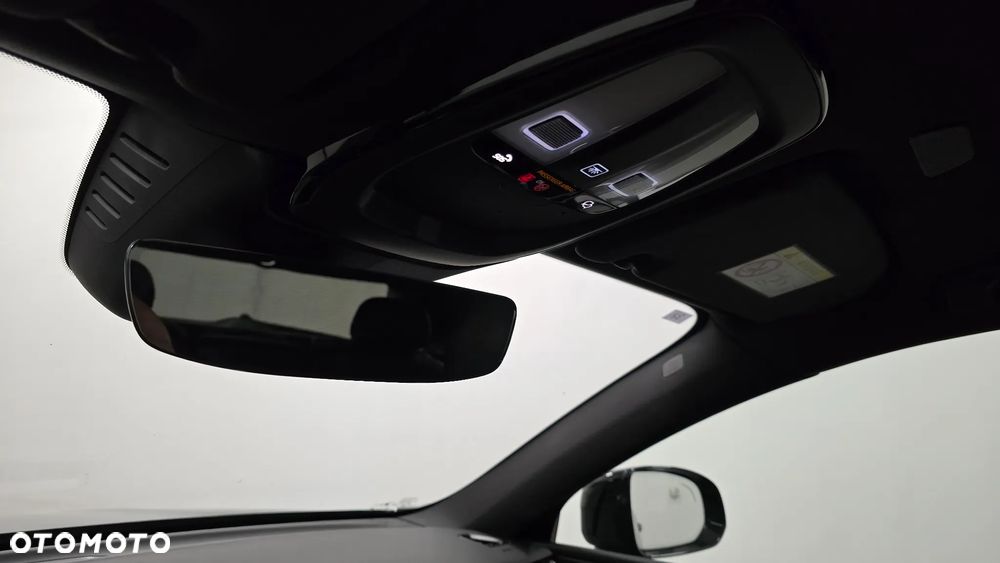 Volvo XC 60 B4 D Plus Dark - 22