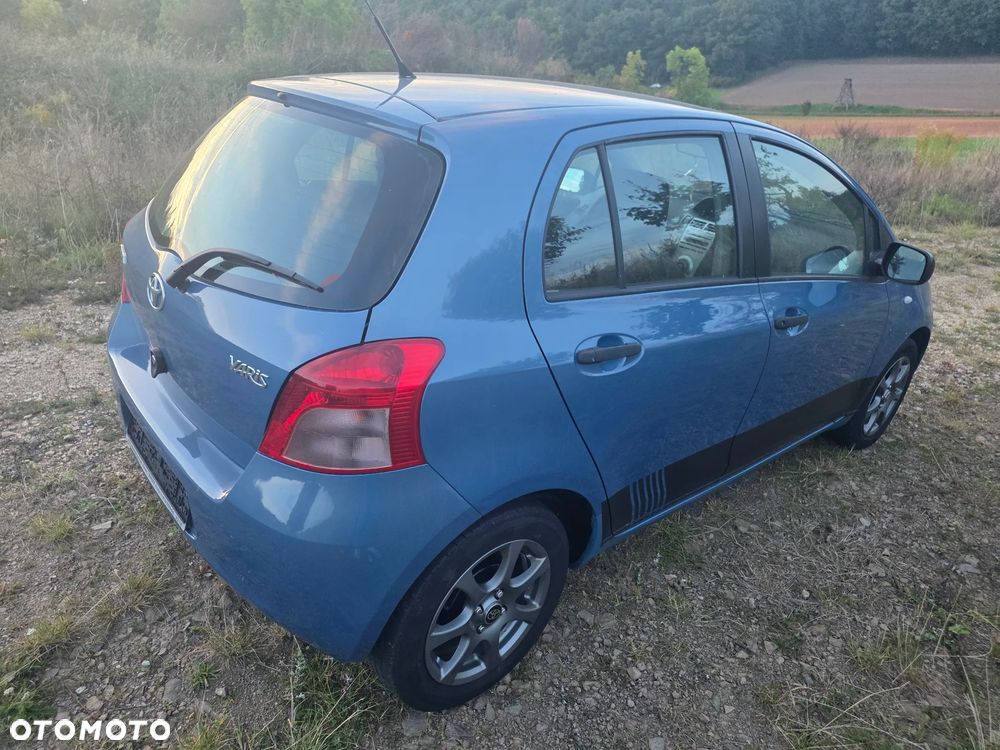 Toyota Yaris - 8