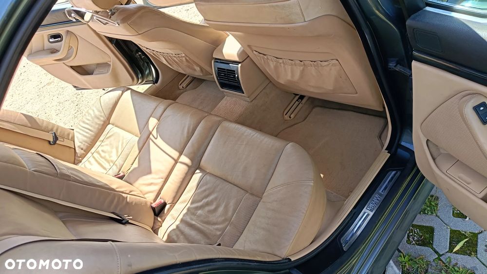 BMW Seria 5 - 12