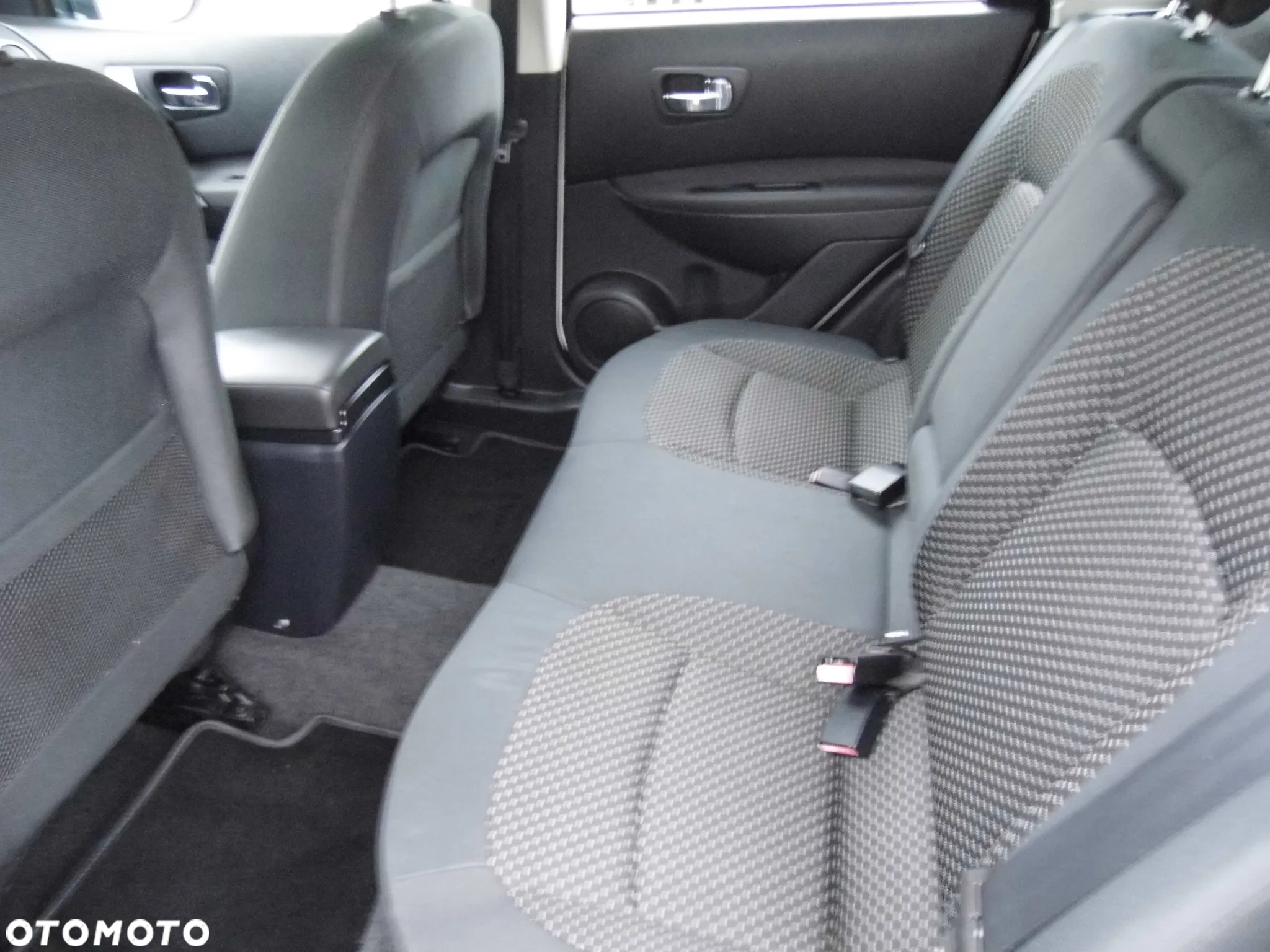 Nissan Qashqai 1.6 visia - 21