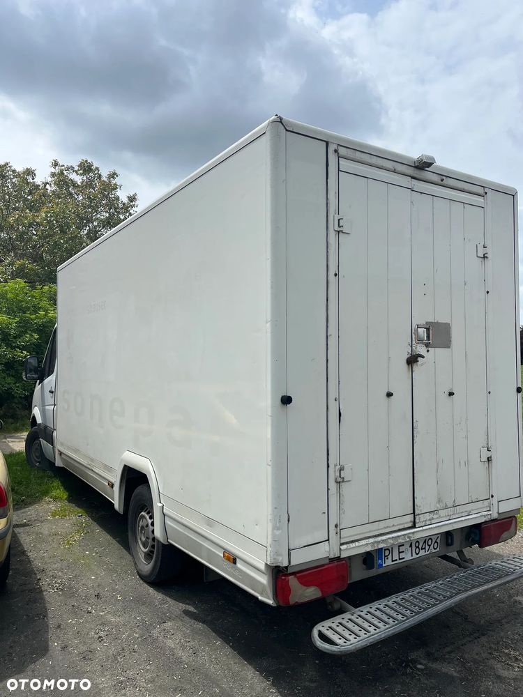 Mercedes-Benz Sprinter - 2