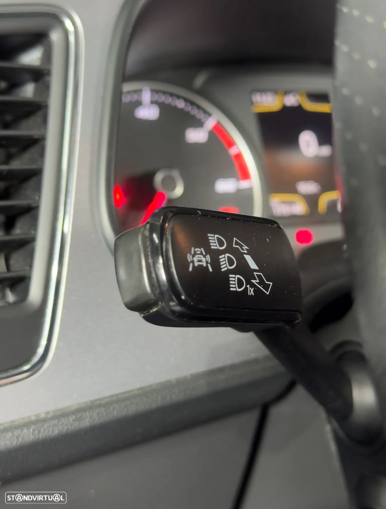 SEAT Leon 2.0 TDI DPF FR - 25