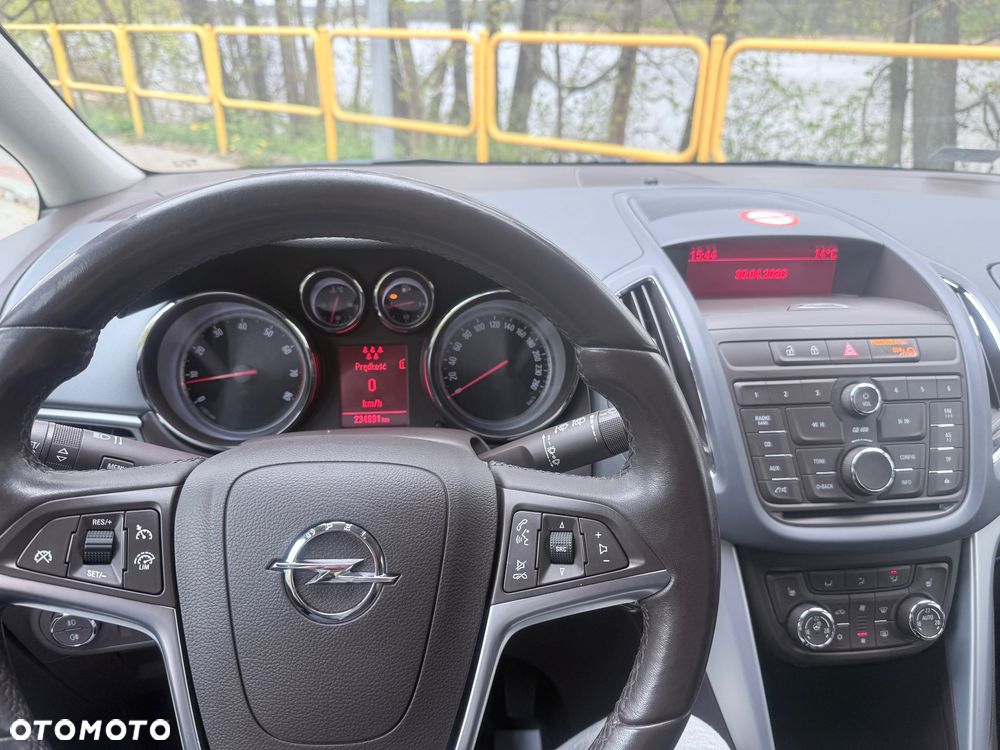 Opel Zafira - 8