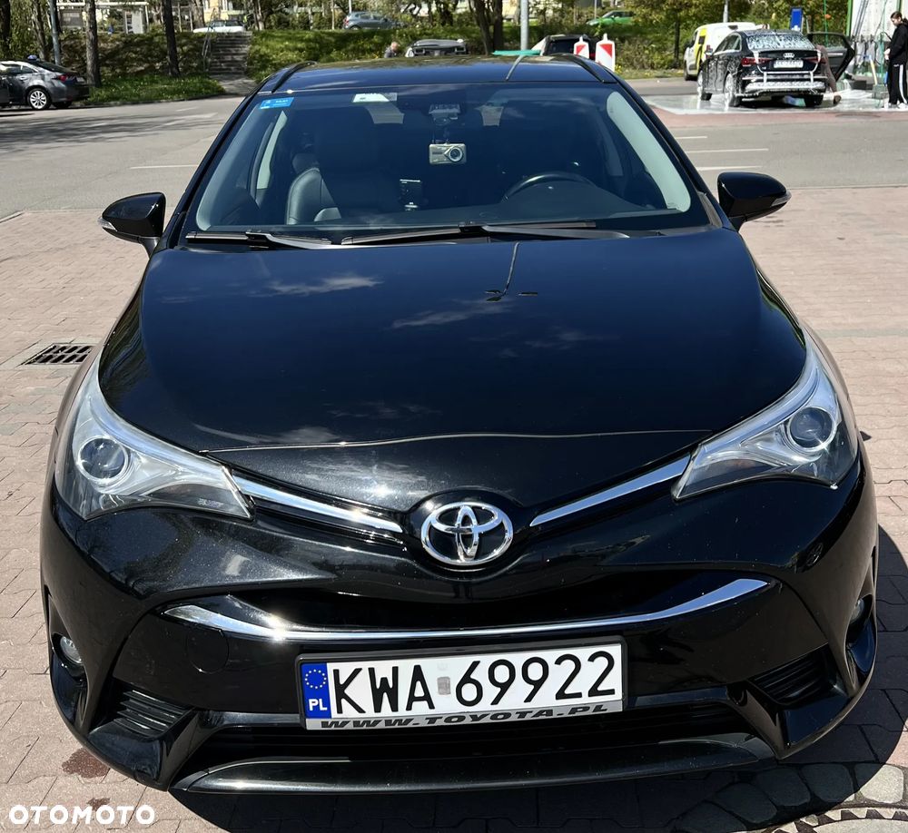 Toyota Avensis 1.8 Premium MS - 14