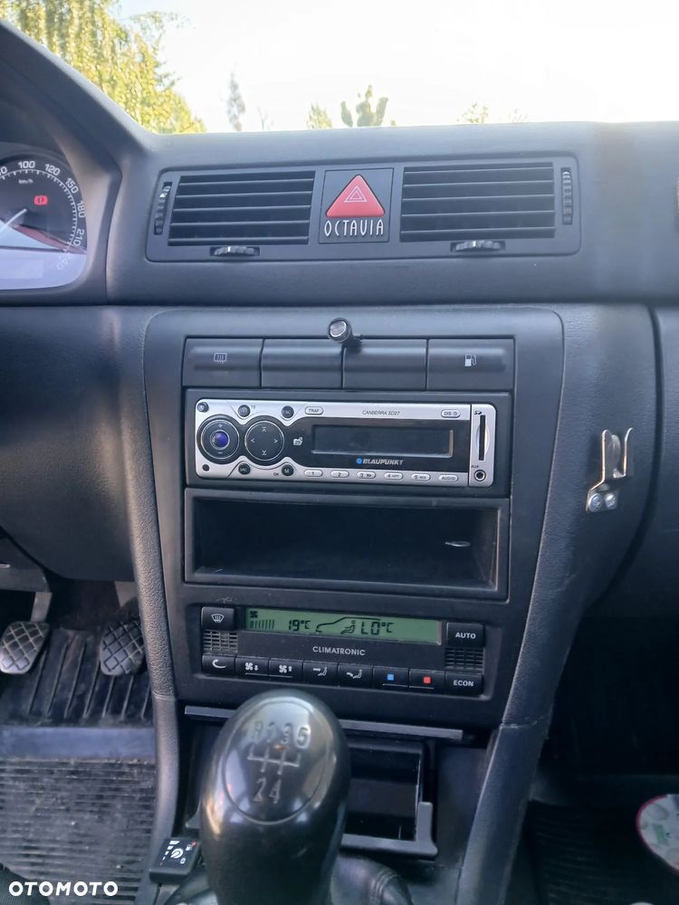 Skoda Octavia 1.6 Elegance - 7