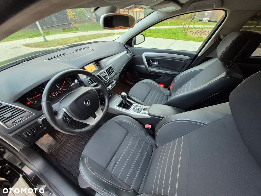 Renault Laguna dCi 110 FAP Bose Edition - 24