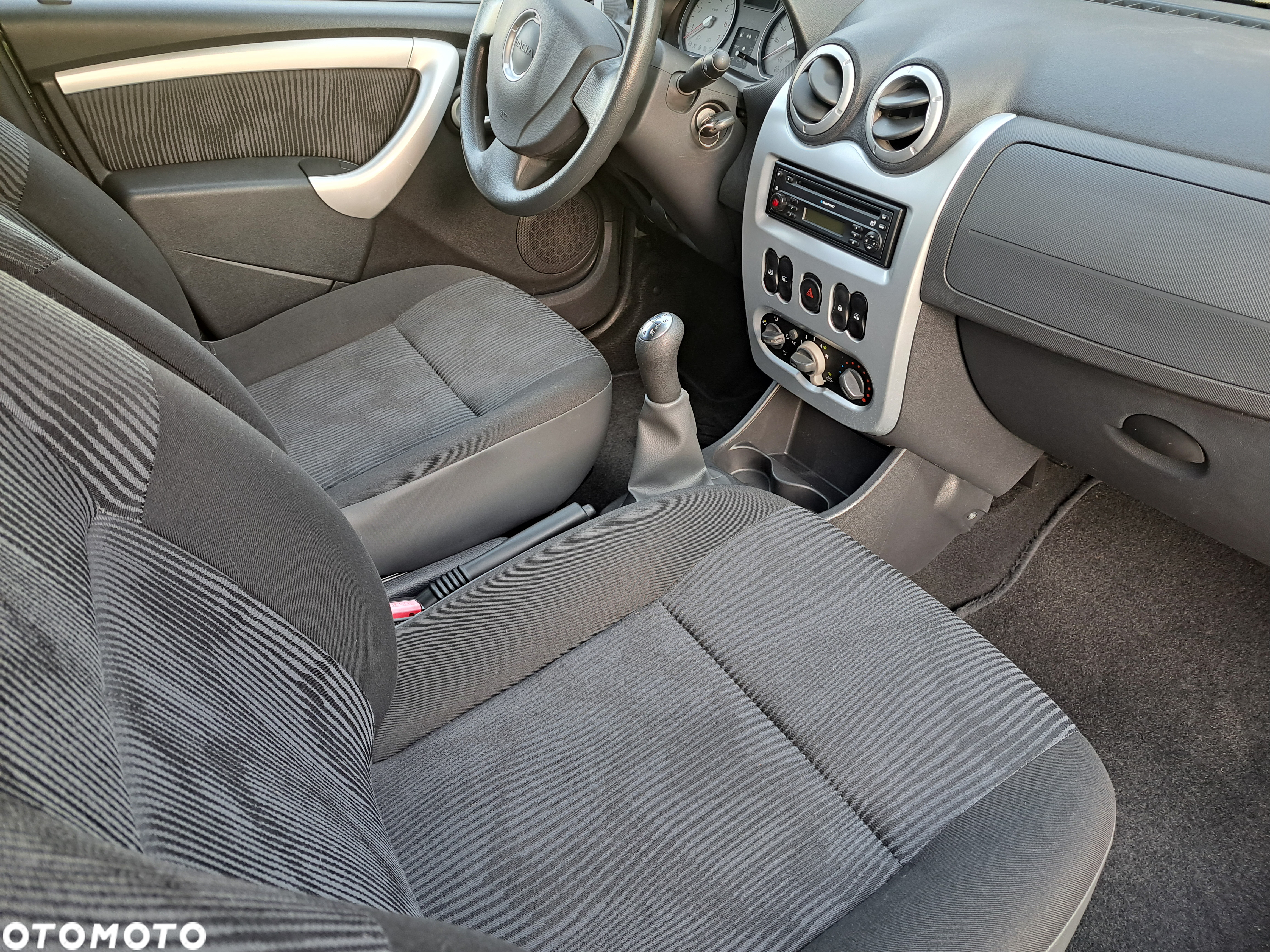 Dacia Logan MCV 1.6 16V Laureate - 9