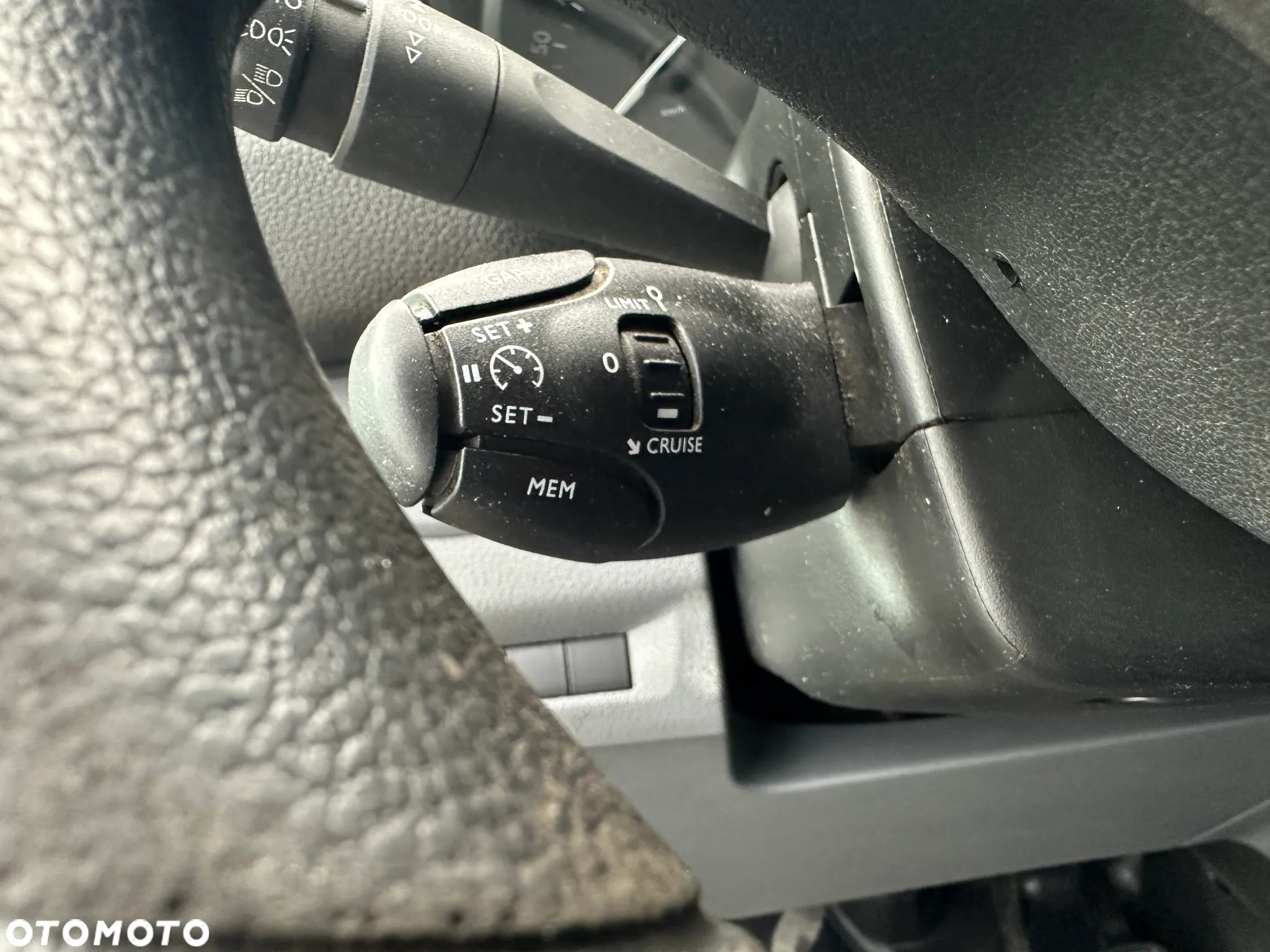 Opel Vivaro - 24