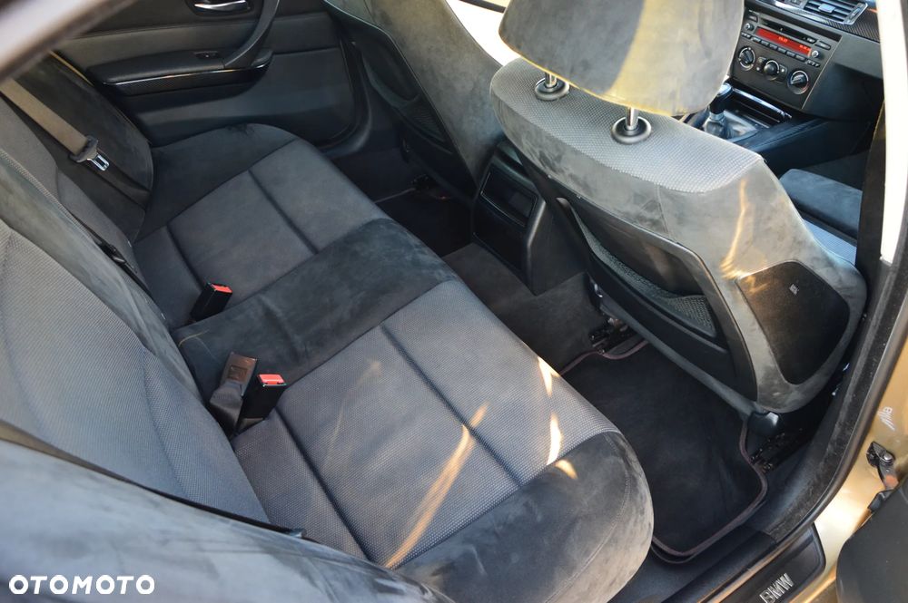 BMW Seria 3 318d - 26