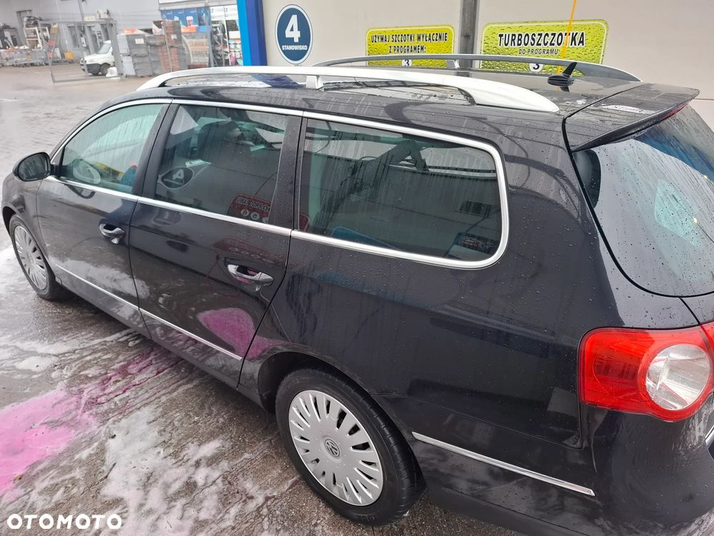 Volkswagen Passat Variant 2.0 TDI Individual - 4