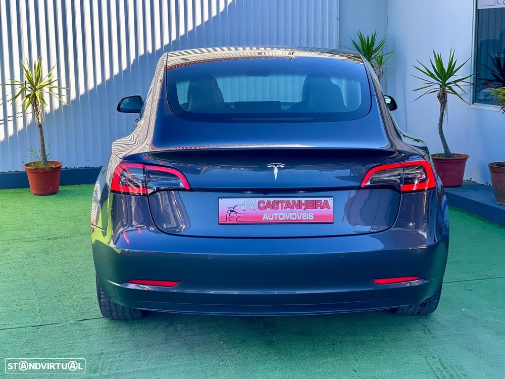 Tesla Model 3 - 6