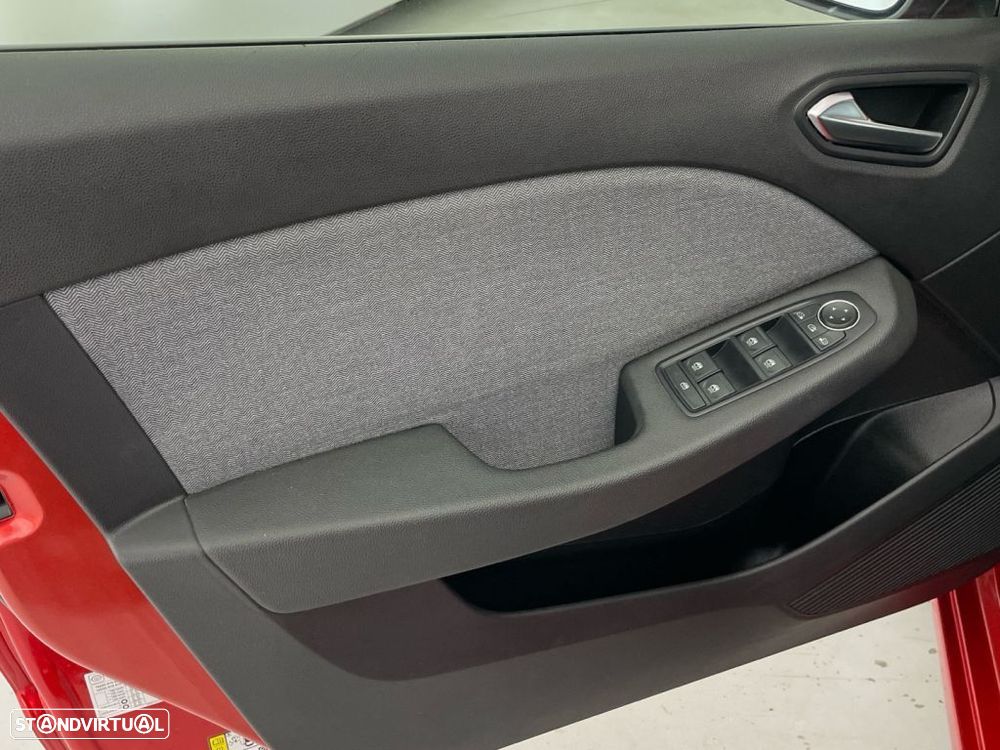Renault Clio 1.0 TCe Techno — fotografia 16