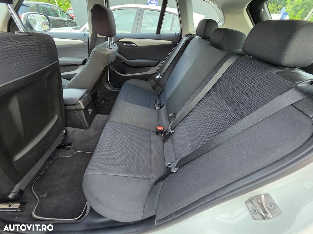 BMW X1 sDrive18d - 11