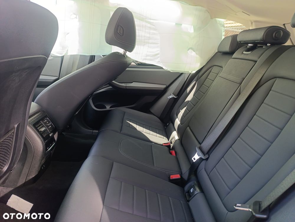 BMW iX3 80kWh Impressive - 10