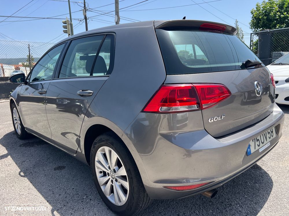 VW Golf 1.6 TDi Trendline DSG - 7