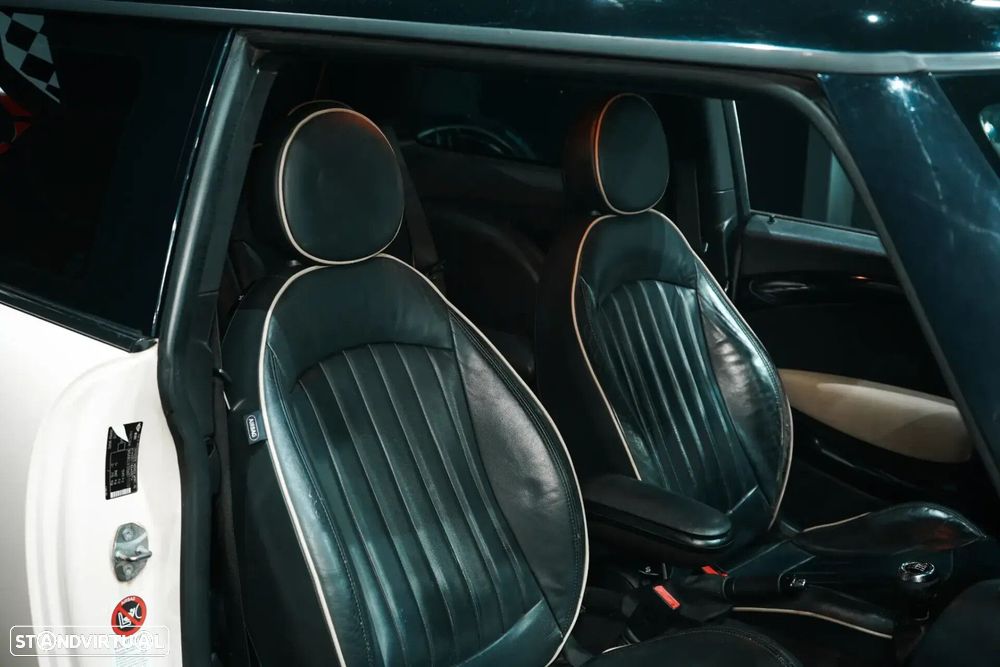 MINI 3 Portas Cooper D - 12