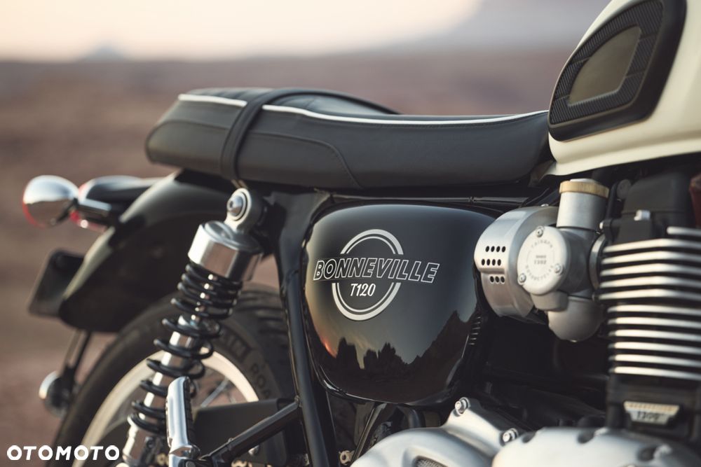 Triumph Bonneville - 5