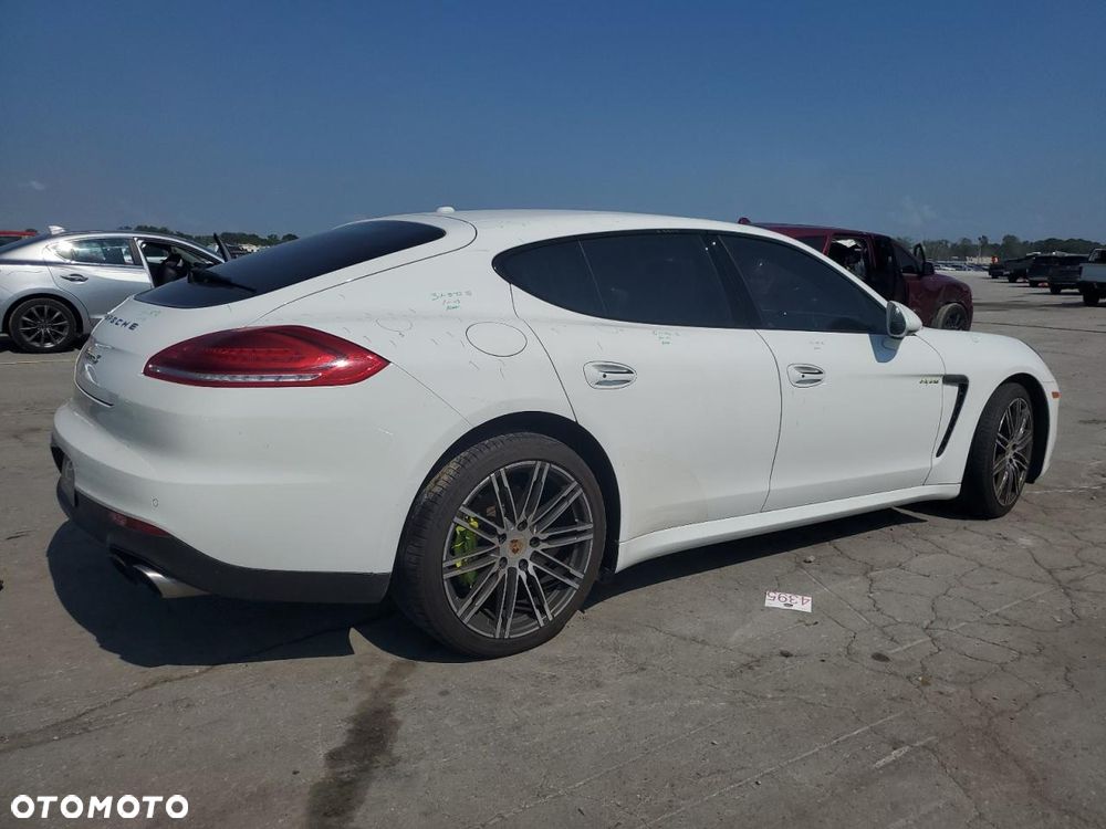 Porsche Panamera S E-Hybrid - 4