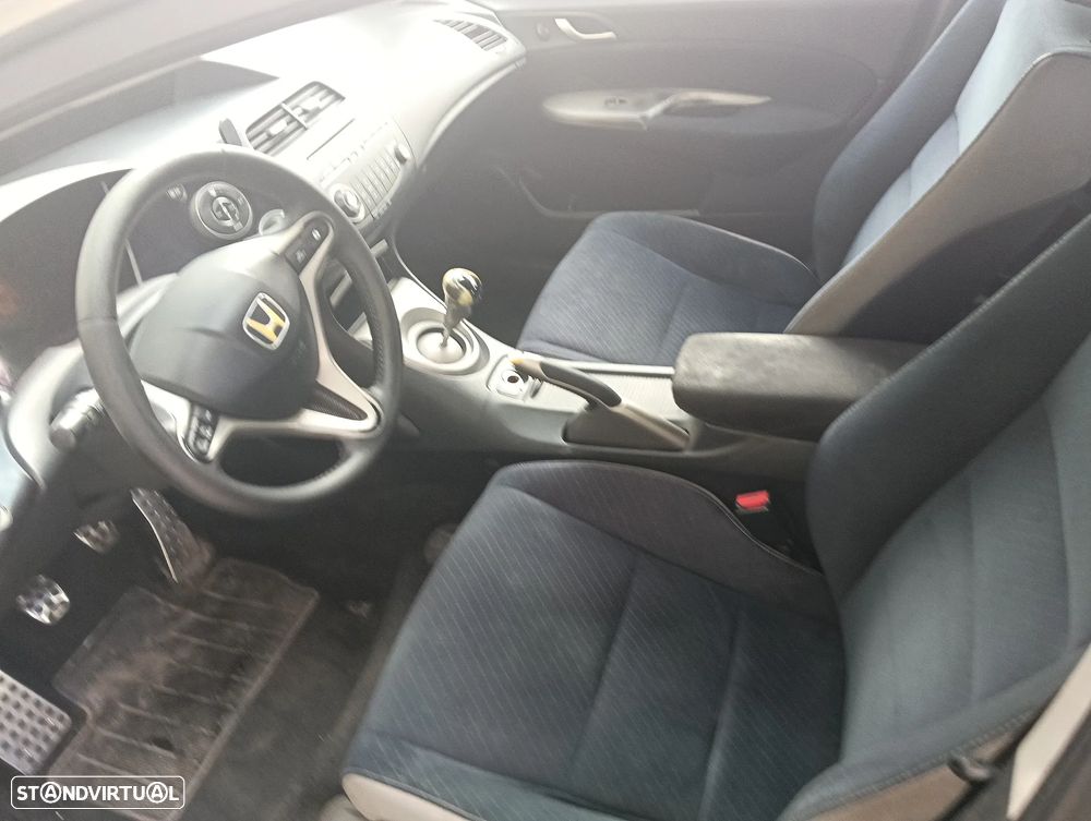 Honda Civic 1.4 Comfort - 11