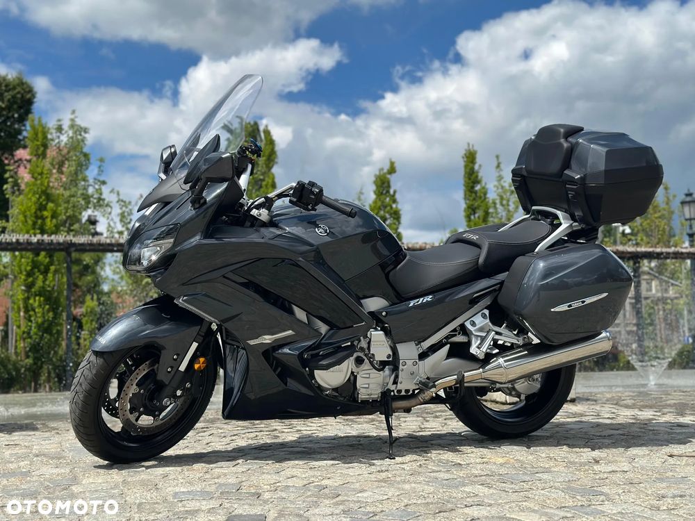 Yamaha FJR - 1