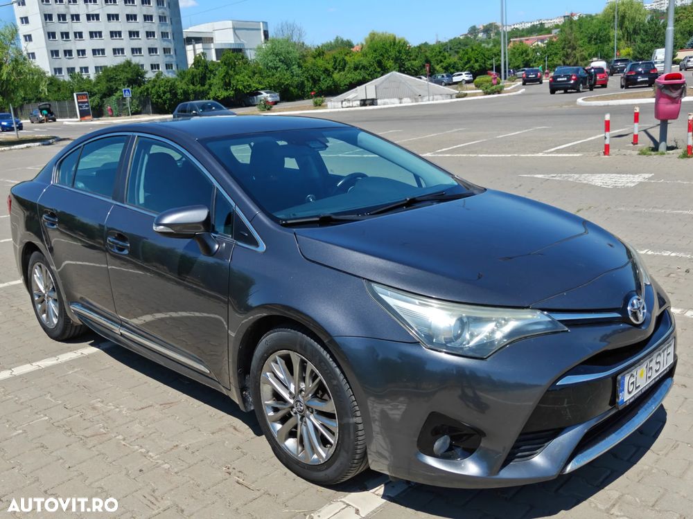 Toyota Avensis 2.0 D-4D Executive Terracotta - 3