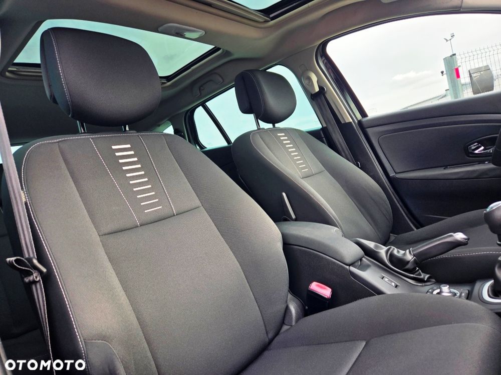 Renault Megane TCe 130 Expression - 29