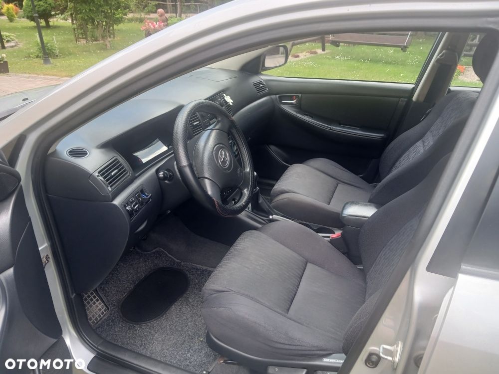 Toyota Corolla - 5