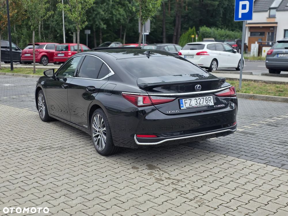Lexus ES 300h Business Edition + - 7
