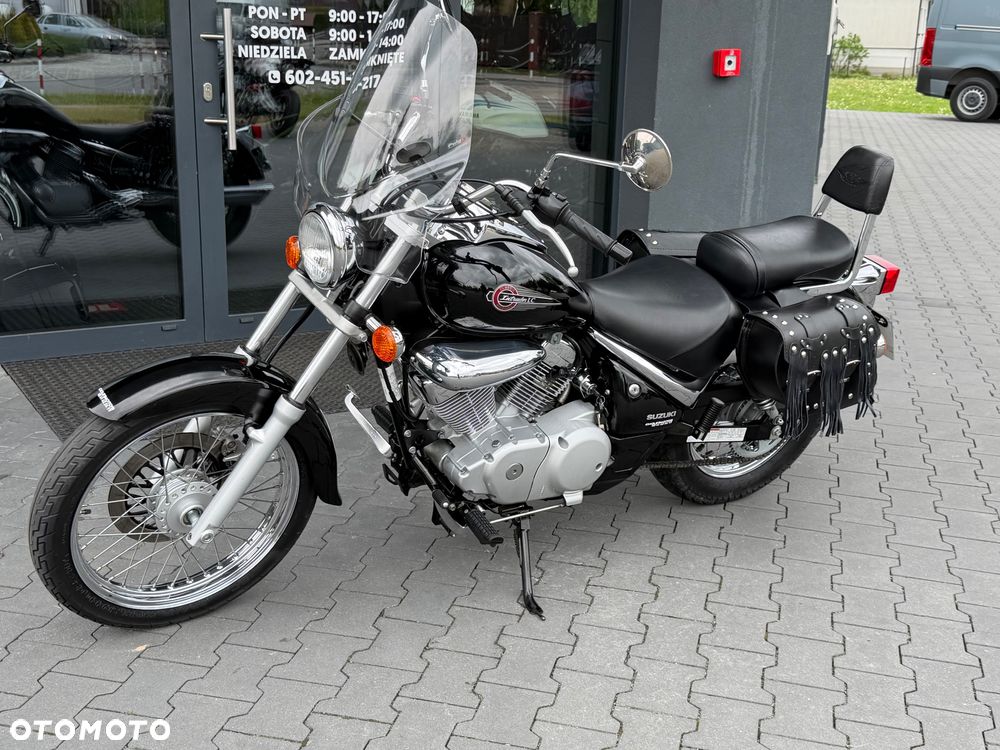 Suzuki Intruder - 25