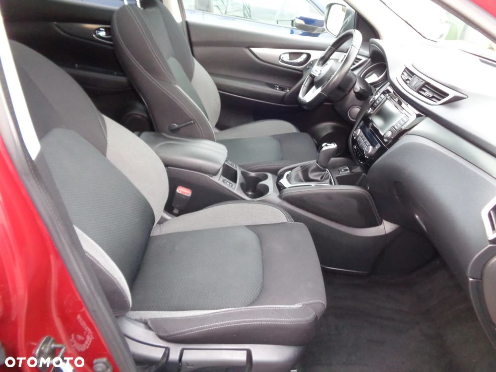 Nissan Qashqai - 25