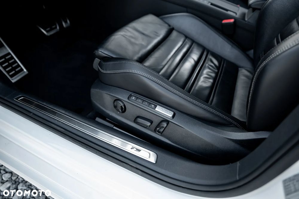 Volkswagen Passat Variant 2.0 TSI (BlueMotion Technology) 4Motion DSG Highline - 18