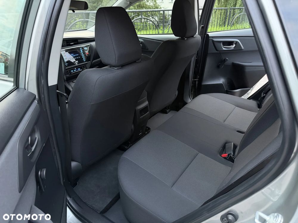 Toyota Auris - 15