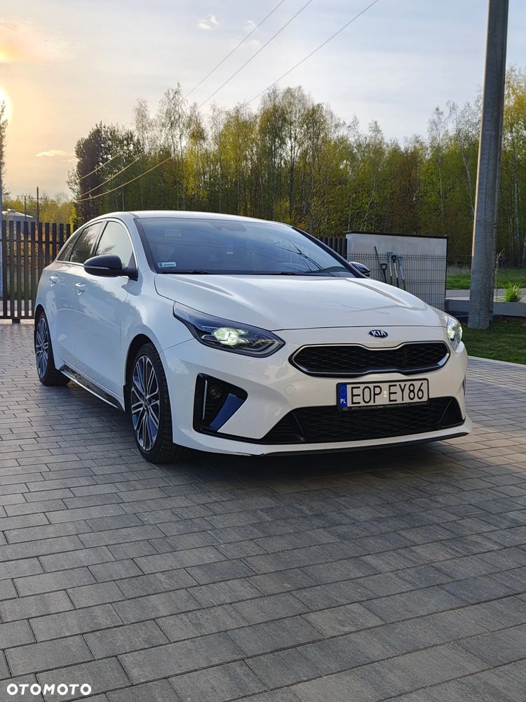 Kia ProCeed - 10