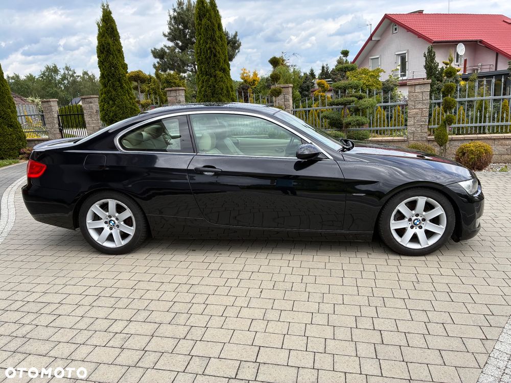 BMW Seria 3 325i - 5