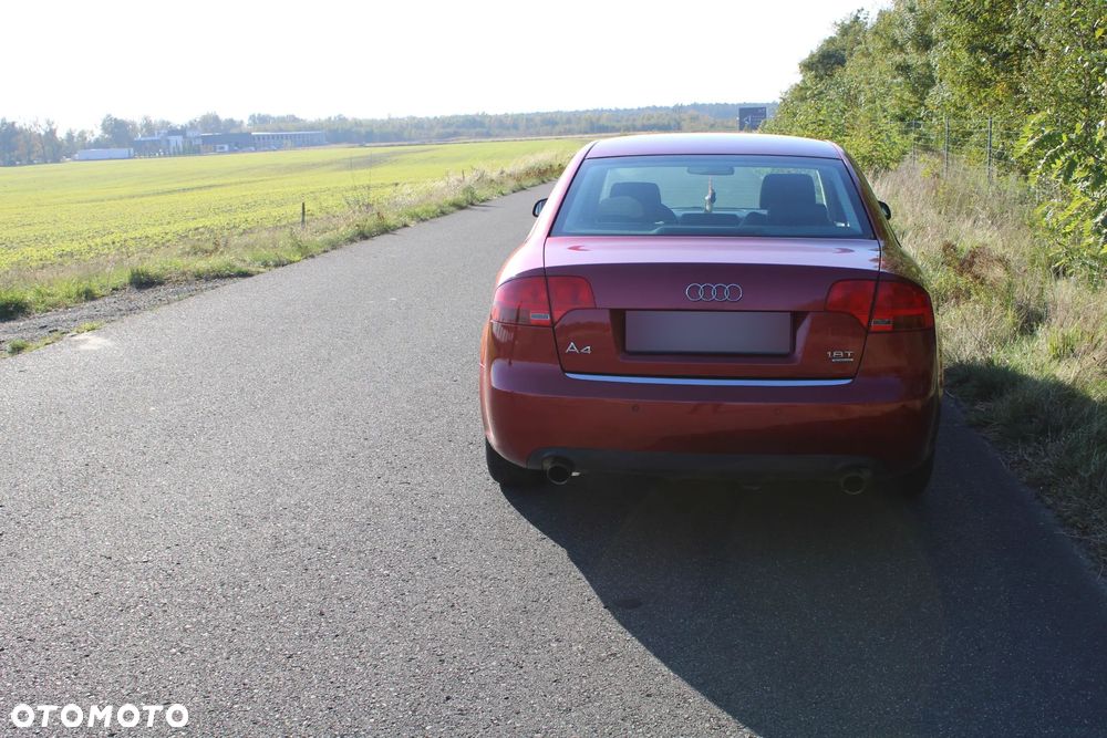 Audi A4 Limousine - 15